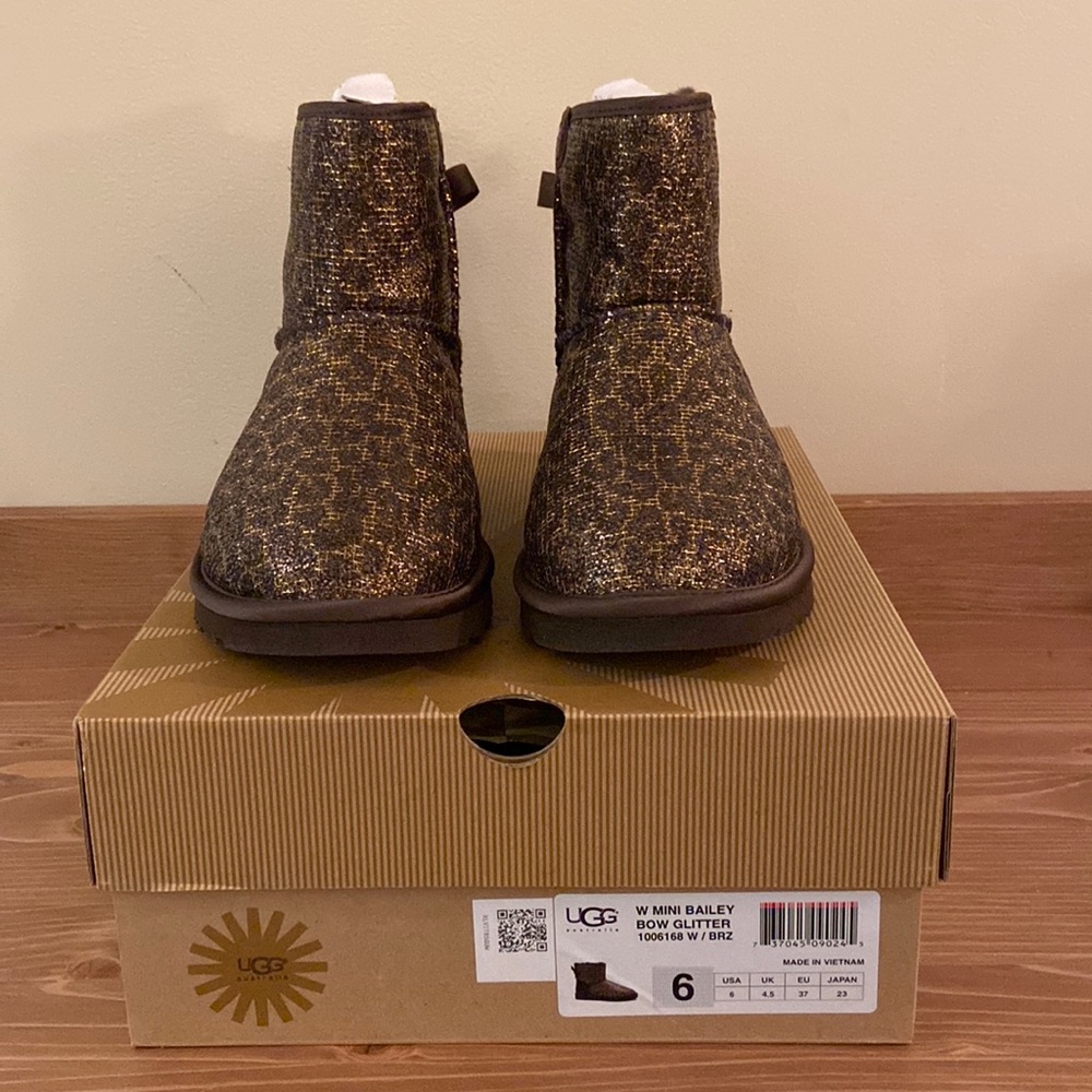 Ugg mini Bailey bow glitter bronze size 6